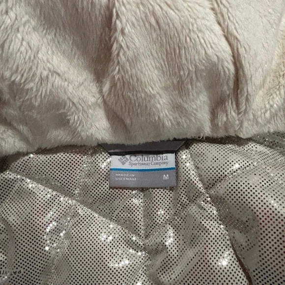 Columbia Women's Quilted Jacket - Picture 3 of 3